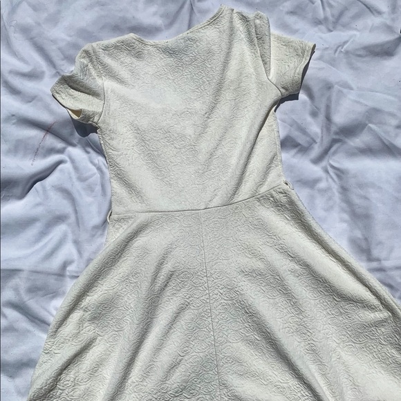 White/Cream Skater/A-line Forever 21 Dress - Picture 2 of 3